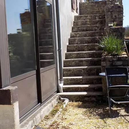 Appartement Vue Du Jardin à Les Adjots Extérieur photo